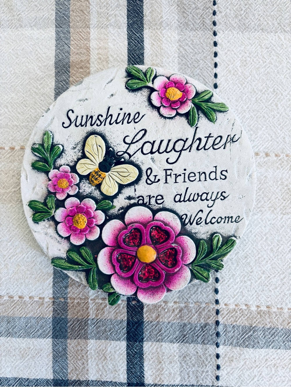 Garden Stepping Stone NEW Sunshine Laughter Friends 6in Cement Bumblebee Pink